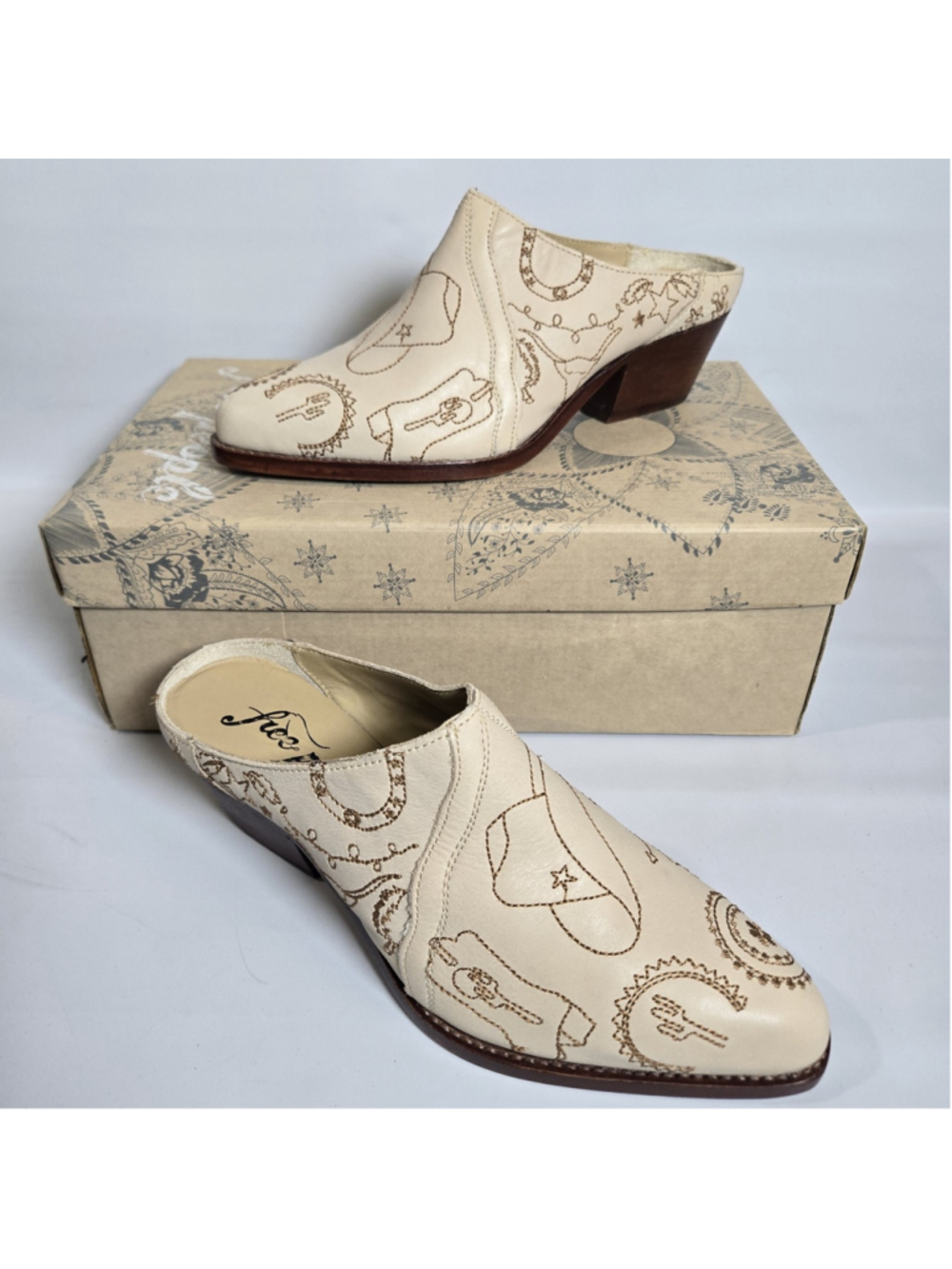 Free People New Frontier Western Mule Cream Embroidered Leather EU 36 Boho